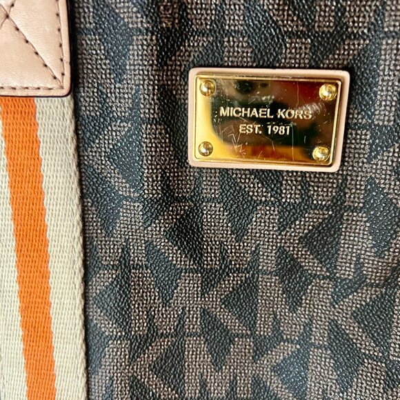 Michael Kors Travel Tote - Brown Logo Print (Large) - Picture 3 of 5